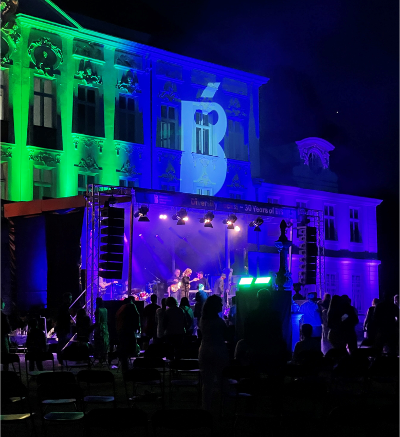 BIS 30 Jahre Diversity rocks Lichtinstallation